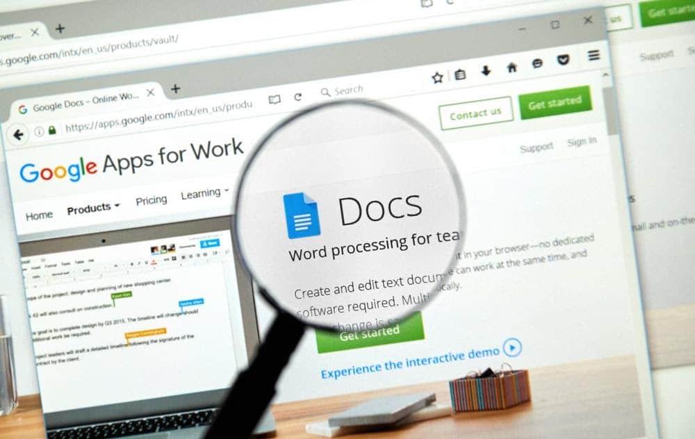 L'icône de Google Docs agrandie avec une loupe