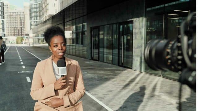 Le sous-titrage dans la salle de presse : une ligne directrice avec les meilleurs conseils