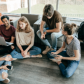 Créer un campus multilingue : Bonnes pratiques pour la mise en œuvre de sous-titres et de transcriptions